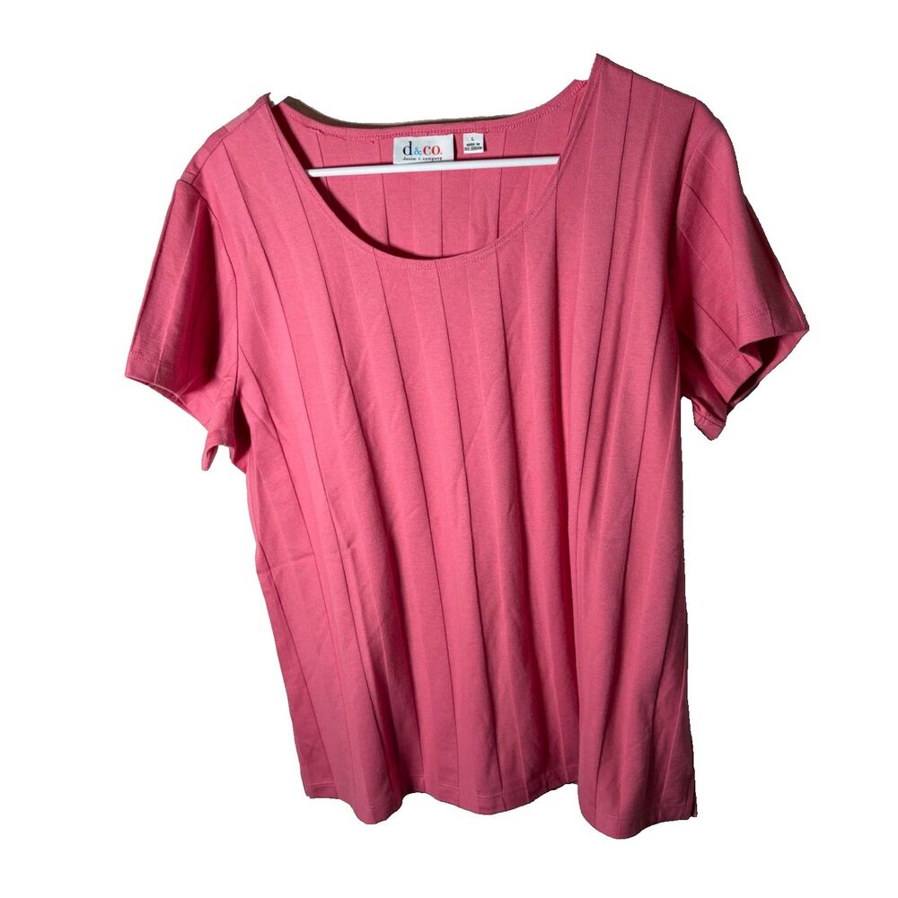 D&CO Shirt Women's Large Pink Ribbed Short Sleeve Round Neck Casual Knit